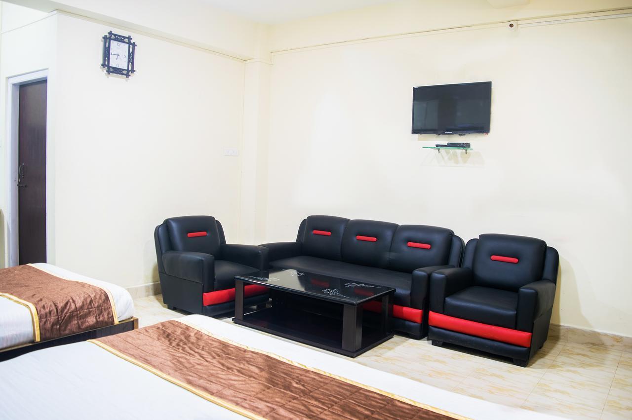 Oyo 11515 The Lily Guest House Shillong Exterior photo